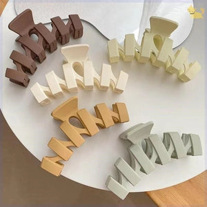 2/4PCS Matte Extra Large Hair Claw Clips Crab Hairpins Women Elegant Big Strong Hair Clips Ponytail Barrettes Hair Accessories