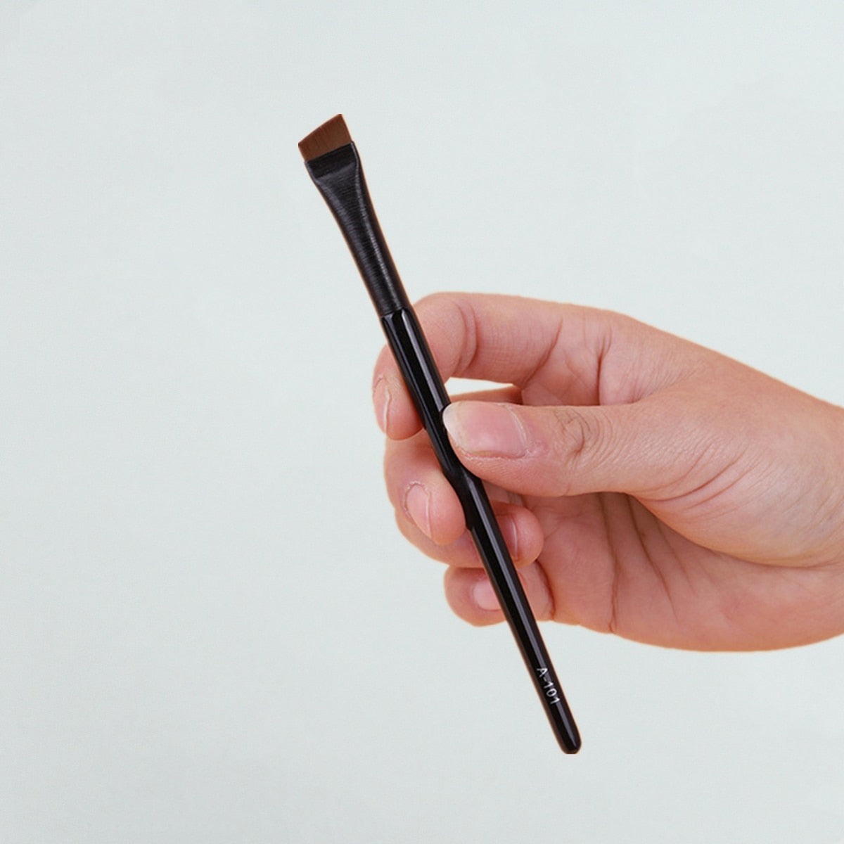 LOYBJ 1/2 stücke Klinge Make-Up Pinsel Abgewinkelt Dünne Augenbraue Pinsel Flach Feinen Eyeliner Pinsel Professionelle Liner Stirn Schönheit bilden Werkzeug