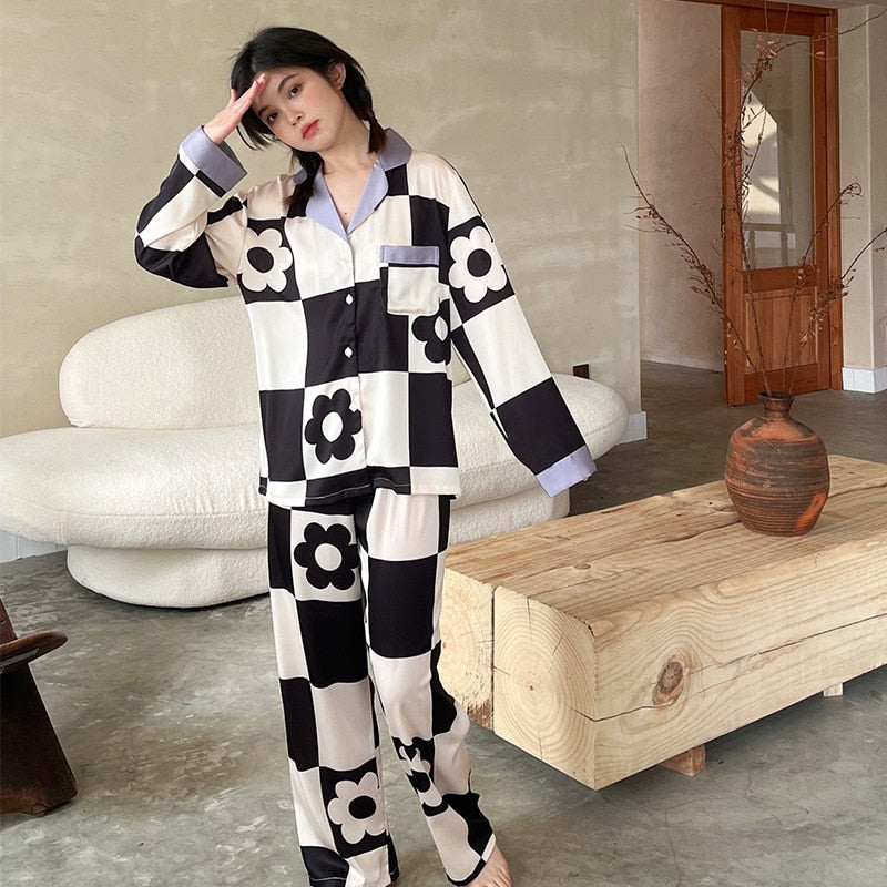 Pajamas 2022 spring and summer new simple fashion 3D digital positioning printing short-sleeved trousers women&#39;s pajamas set