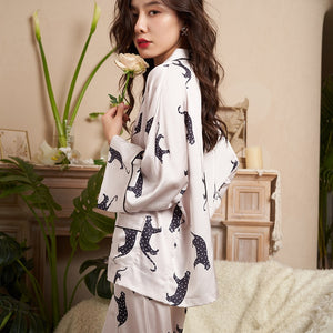 Pajamas 2022 spring and summer new simple fashion 3D digital positioning printing short-sleeved trousers women&#39;s pajamas set