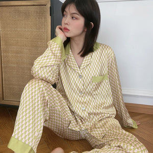 Pajamas 2022 spring and summer new simple fashion 3D digital positioning printing short-sleeved trousers women&#39;s pajamas set