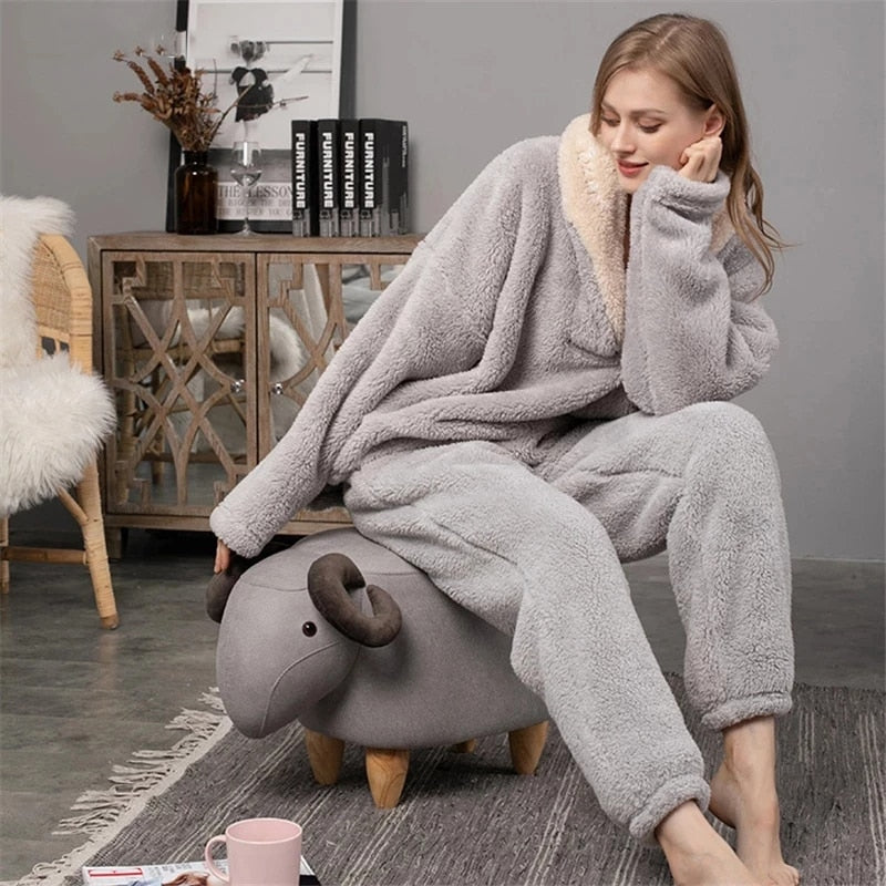 New Pajama Sets Women&#39;s Solid Long Sleeve Winter Woman Fluffy Pijama Suit with Pants Thick Warm Fleece Home Clothes for Female
