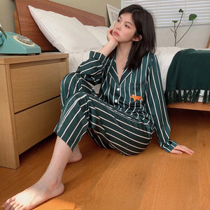 Pajamas 2022 spring and summer new simple fashion 3D digital positioning printing short-sleeved trousers women&#39;s pajamas set